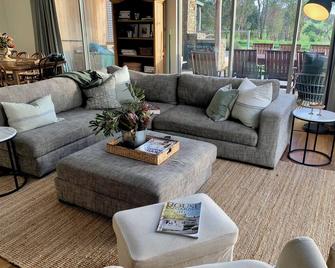 Rushy Creek Farm - scenic, peaceful rural retreat - Augusta - Sala de estar