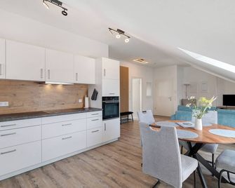 Neubau Ferienwohnung Kleine Auszeit - Sinzheim - Kitchen