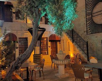Abgar Otel - Sanliurfa - Pati