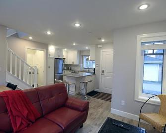 Vancouver Traveller Cottage - Vancouver - Sala de estar