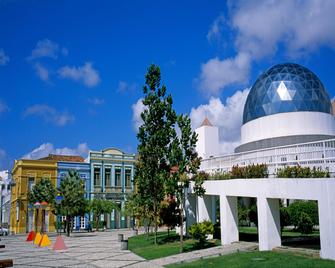 هوليداي إن فورتاليزا، آن آي آيتش جي هوتل - فورتاليزا - مبنى