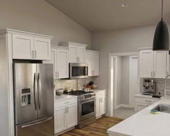 The Willow. New 4 room, 2 bath cabin on Menominee River w/ fireplace, hot tub. - Marinette - Kuchyň
