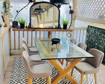 Beach Front - Eden 1 Bed Apartment - Saint Helier - Balcony