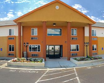 Quality Inn Price Gateway to Moab National Parks - Price - Gebouw