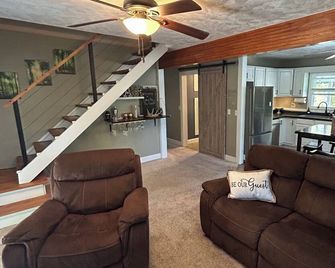 Creekside Cottage - Charming 3-bedroom cottage in Bellville - Bellville - Sala de estar