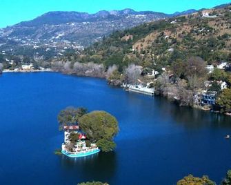 Dynasty Resort - Nainital - Extérieur