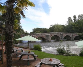 Fisherman's Cot, Tiverton by Marston's Inns - Tiverton - Innenhof