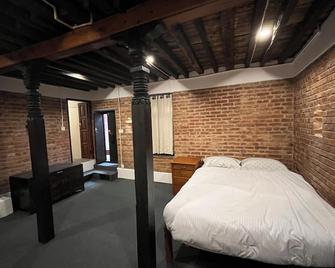 Newa Inn - Kathmandu - Bedroom