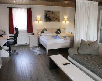 Landgasthaus Bonn - Baunatal - Bedroom