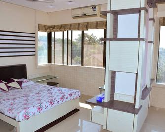 Luxury Apartment on The Arabian Sea in South Mumbai - מומבאי - חדר שינה