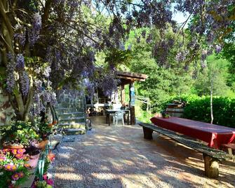 Quaint Bungalow in Sestri Levante With Veranda, BBq & Garden - La Costa - Patio