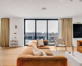 Remarkable London Gem - London - Wohnzimmer