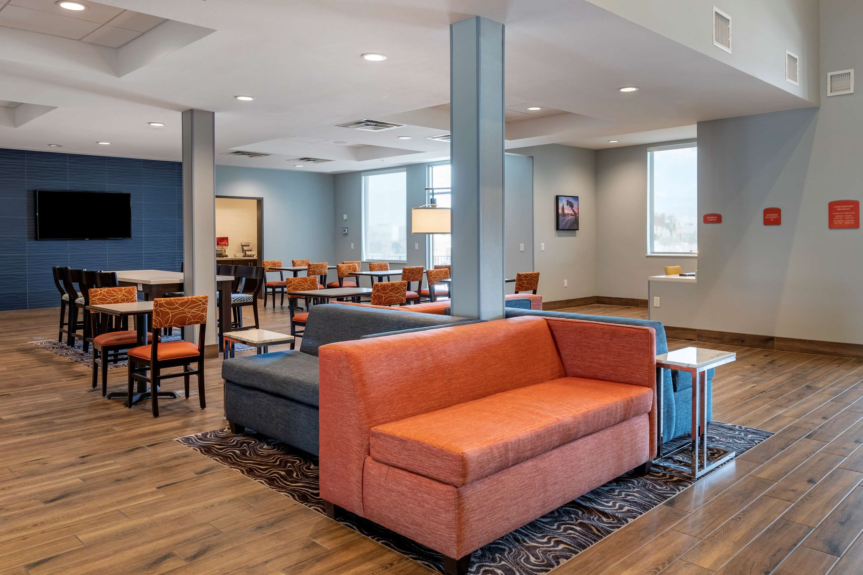 Best Western Plus Coachella Valley Inn & Suites - Cathedral City - Lobby
