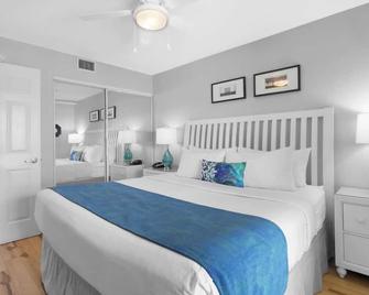 South Beach Oceanfront Resort - Treasure Island - Phòng ngủ