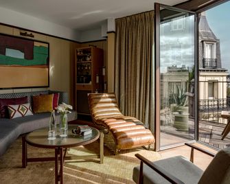 นอร์แมน ปารีส โฮเต็ล แอนด์ สปา - ปารีส - ห้องนั่งเล่น