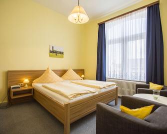 Hotel Graf Waldersee - Borkum - Bedroom