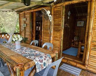 Hillcreek's Riverside Hideaway - Murcia - Patio