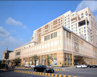 Goldcrest Apartments By Nestnow In Dha Lahore - Lahore - Building