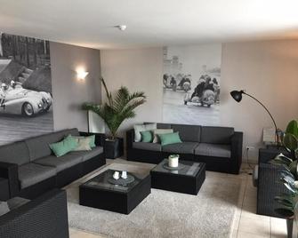Hotel Garni Max Zwo - Dingolfing - Living room
