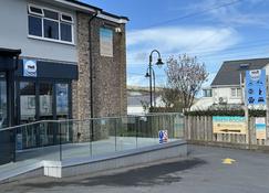 Traeth Rooms - Cardigan - Rakennus