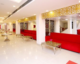 Townhouse Kaushambi Metro Ghaziabad - Ghāziābād - Lobby