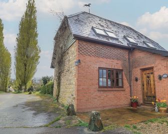The Stables - Sturminster Newton - Будівля