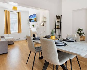 Church View by Staytor Accommodation - Exeter - Dining room