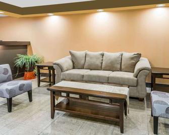Baymont by Wyndham Batavia - Darien Lake - Batavia - Sala de estar