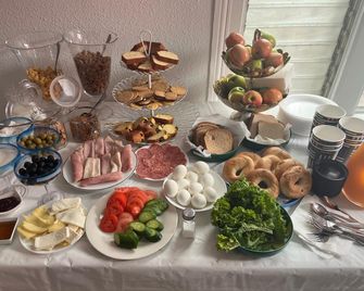 Naryn Guest house - Los Ángeles - Comida
