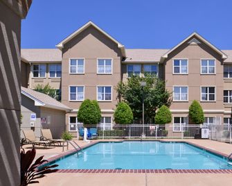 Staybridge Suites Wichita Falls By IHG - Wichita Falls - Pool