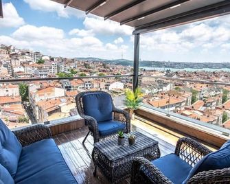 Hotel Bosfora - איסטנבול - מרפסת