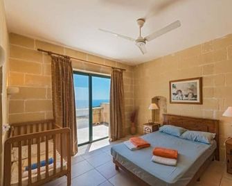 Mounsey 1 Farmhouse with 3 bedrooms - Qala - Habitación