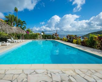 Le Panoramic - Les Trois-Îlets - Piscina