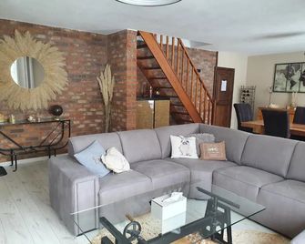 Les Etangs Du Thioux B&b - Malmedy - Wohnzimmer