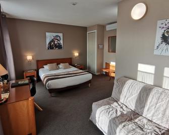 Logis Hotel Le Cerf - Briare - Schlafzimmer