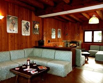 Chalet Des Alpes - Pila - Huiskamer