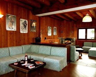 Chalet Des Alpes - Pila - Salon