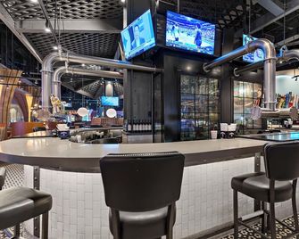 The Inn at Charles Town / Hollywood Casino - Charles Town - Bar
