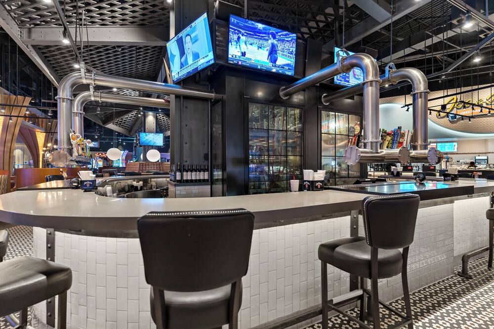 The Inn at Charles Town / Hollywood Casino - Charles Town - Bar