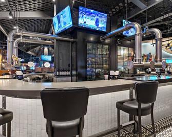 The Inn at Charles Town / Hollywood Casino - Charles Town - Bar
