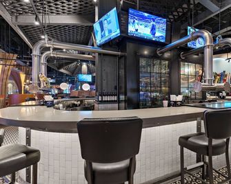 The Inn at Charles Town / Hollywood Casino - Charles Town - Bar
