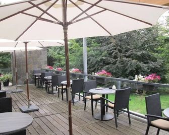 Wellness Escape Near Attractions with Parking and Pool - Bergen op Zoom - Patio
