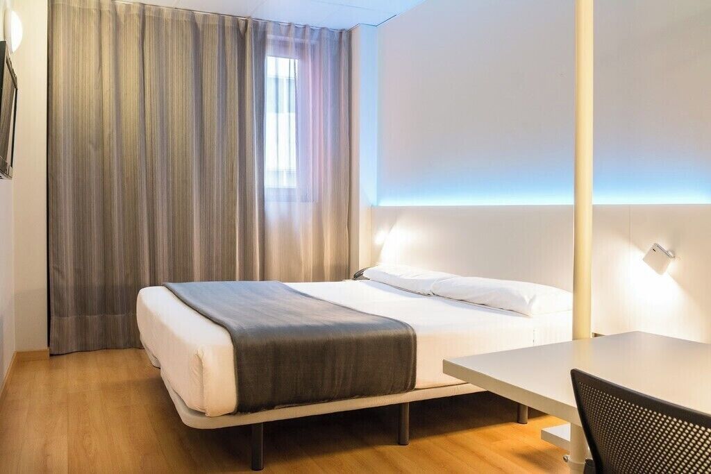 Vértice Roomspace Madrid - מדריד