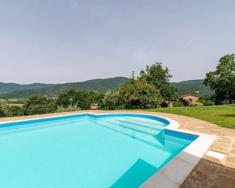 Pugnano Alto - appartamento Grano - Lisciano Niccone - Piscina