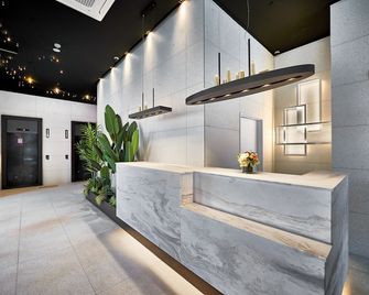 South Vandeco Hotel - Busán - Recepción