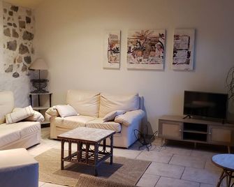 Ardèche Sud Gite Fleur d'Acacia 6 people Swimming pool 11m5 Land 4500m2 - Saint-Paul-le-Jeune - Huiskamer