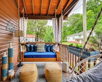 Murray Cabin w/ Hot Tub: Walk to Kentucky Lake! - Murray - Balcony