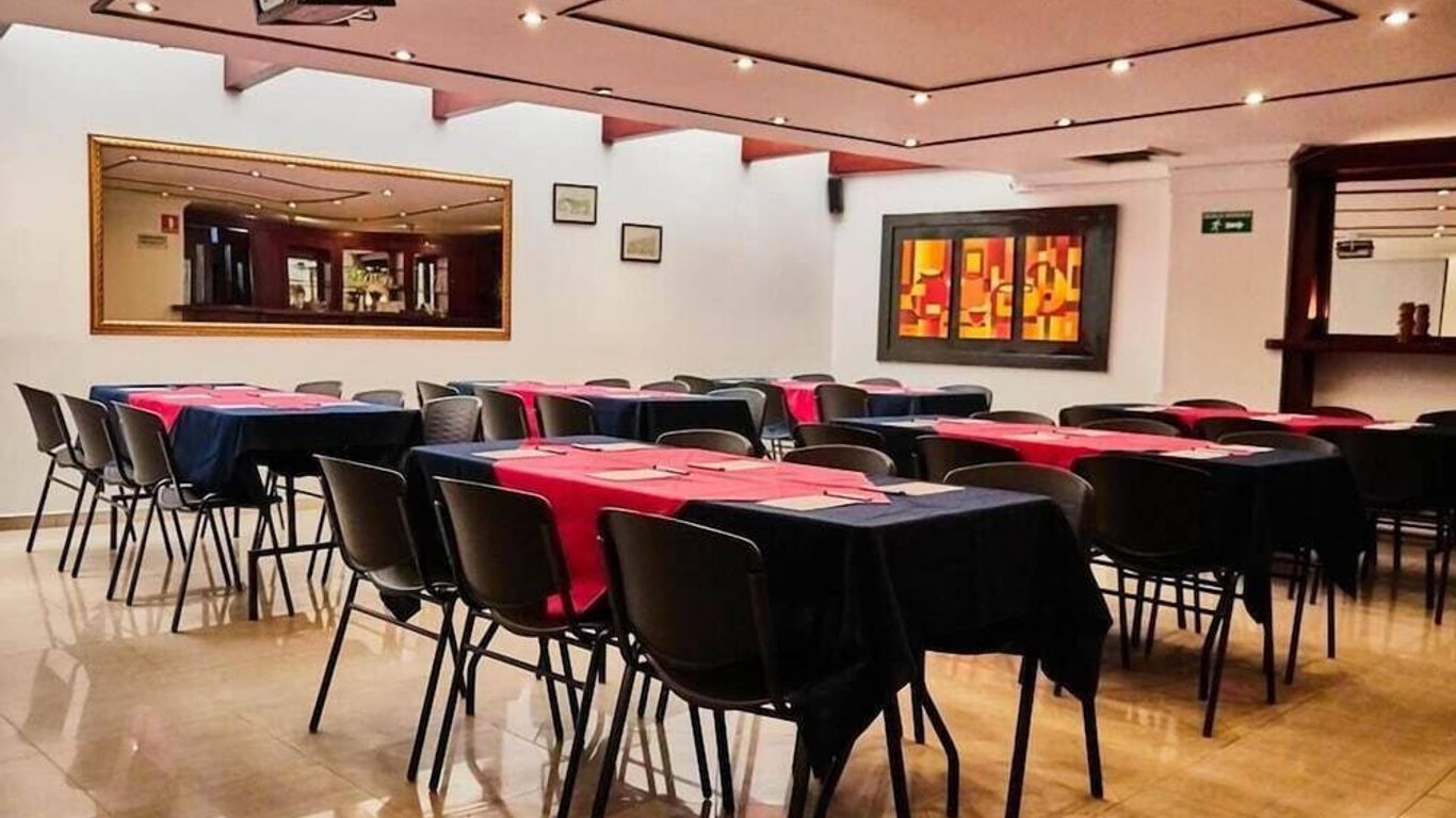 โรงแรม Virrey Central