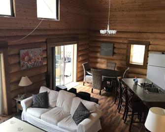 Beaver Lake Resort - Lake Cowichan - Sala de estar