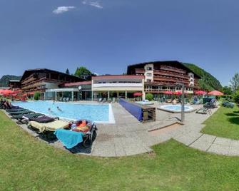 Ferienclub Bellevue am See - Walchsee - Piscina